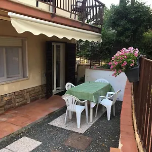  Appartamento Giardino Nord - Il Mare A Pochi Passi