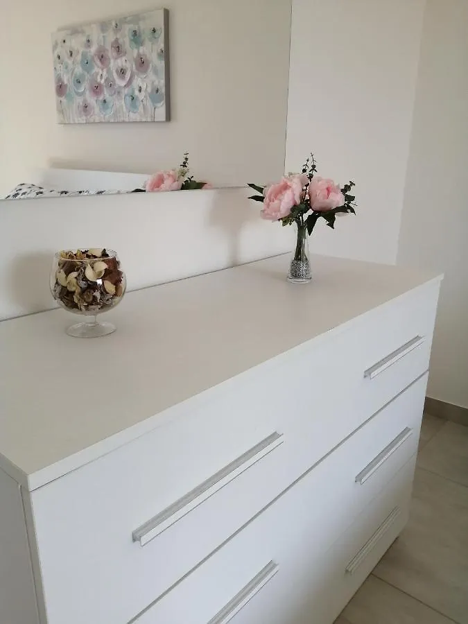 Alcalu Apartment San Vincenzo
